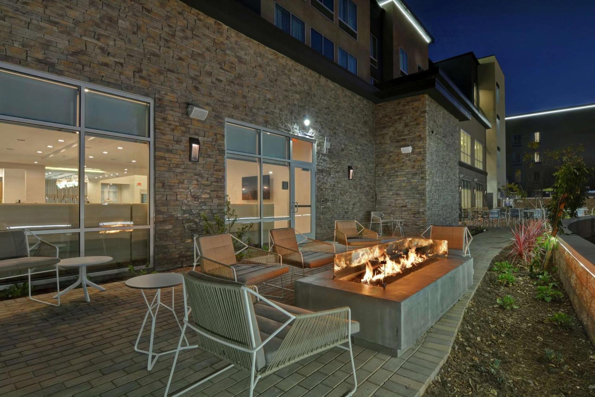 Hampton Inn Chula Vista Eastlake Exterior photo