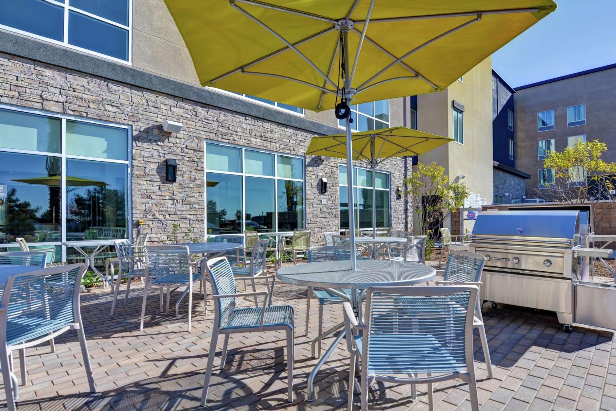 Hampton Inn Chula Vista Eastlake Exterior photo